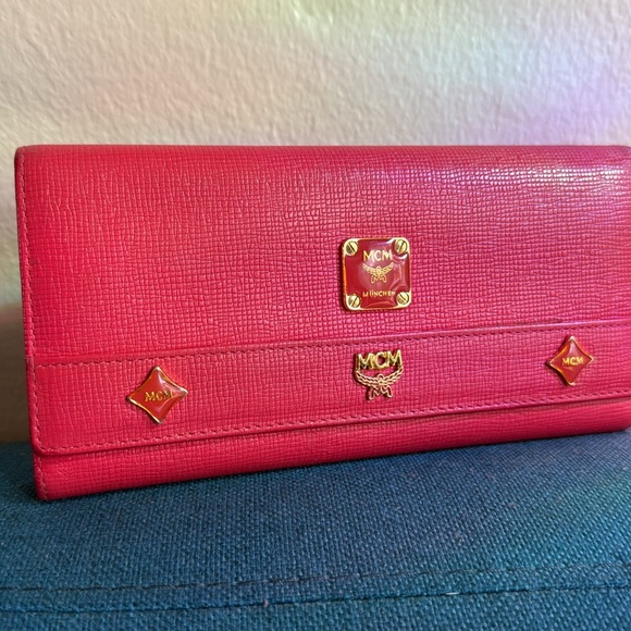 MCM trifold continental leather Princess wallet main image 10